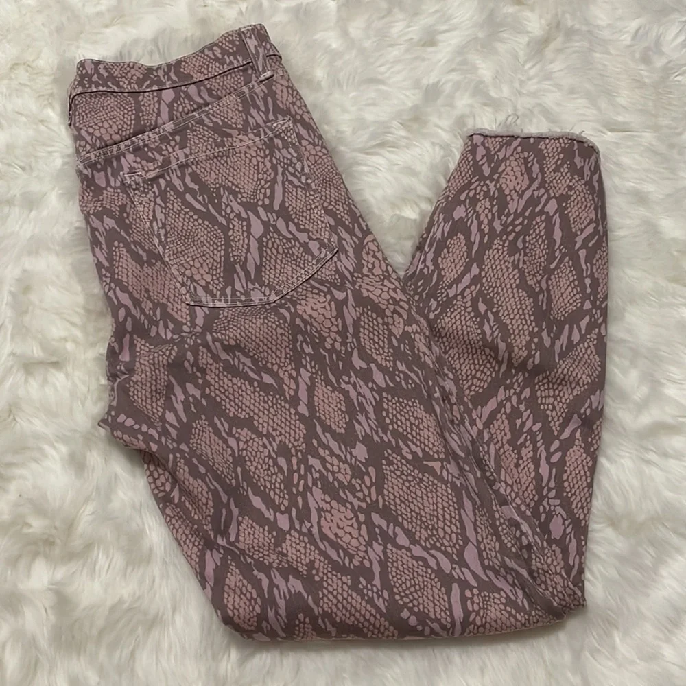 J Brand Alana‎ High Rise Crop Skinny Jeans in Adder